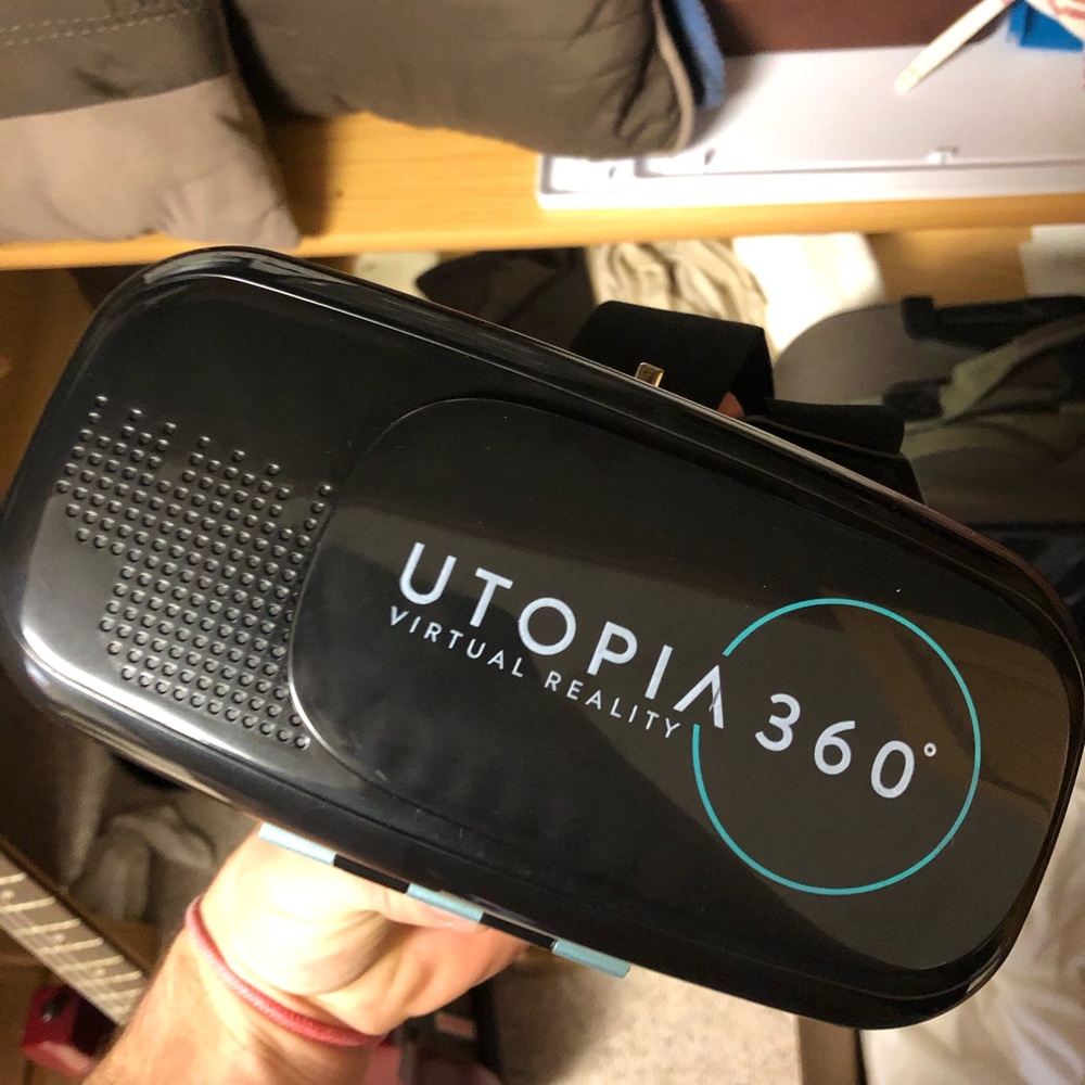 Utopia 360 VR glasses w/ controller